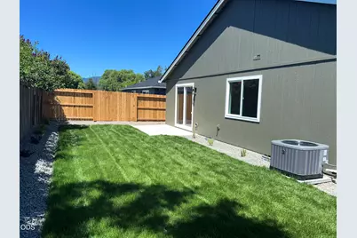 2473 Brady Way, Medford, OR 97501 - Photo 11