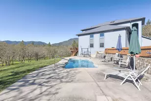 547 Jackpine Dr, Grants Pass, OR 97526 - Photo 51