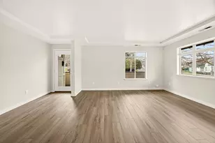 24 Dewey St, Ashland, OR 97520 - Photo 3