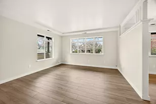 24 Dewey St, Ashland, OR 97520 - Photo 5