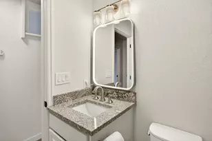 24 Dewey St, Ashland, OR 97520 - Photo 27