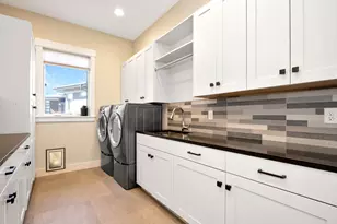 60871 River Rim Dr, Bend, OR 97702 - Photo 37