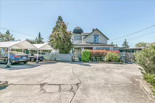 1984 Brookhurst St, Medford, OR 97504 - Photo 33