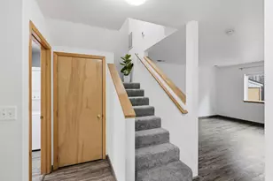 467 Tulipan Way, Talent, OR 97540 - Photo 11