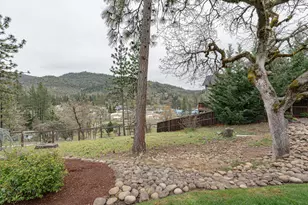 217 White Oak Way, Shady Cove, OR 97539 - Photo 37