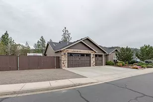 217 White Oak Way, Shady Cove, OR 97539 - Photo 1