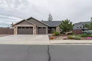 217 White Oak Way, Shady Cove, OR 97539 - Photo 3