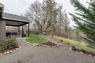 217 White Oak Way, Shady Cove, OR 97539 - Photo 35