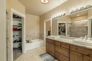 217 White Oak Way, Shady Cove, OR 97539 - Photo 15