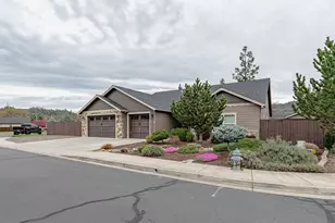 217 White Oak Way, Shady Cove, OR 97539 - Photo 3