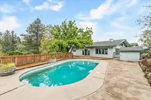 2455 David Ln, Medford, OR 97504 - Photo 3