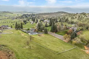 2455 David Ln, Medford, OR 97504 - Photo 59