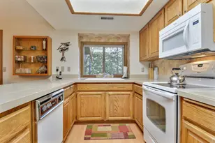 57301 Beaver Ridge Loop, Sunriver, OR 97707 - Photo 9