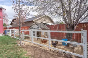 2202 NW Cedar Ave, Redmond, OR 97756 - Photo 35