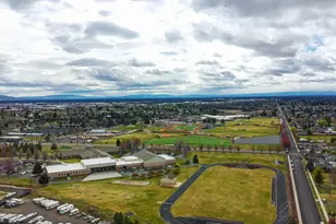 2202 NW Cedar Ave, Redmond, OR 97756 - Photo 41