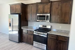 740 Dahl Pl, Medford, OR 97501 - Photo 3