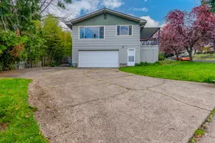 390 Morton St, Ashland, OR 97520 - Photo 33