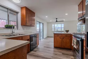 390 Morton St, Ashland, OR 97520 - Photo 11