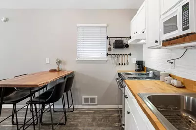 56856 Enterprise Drive # E4, Sunriver, OR 97707 - Photo 9