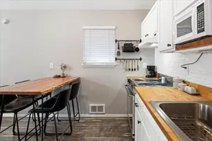 56856 Enterprise Dr, Sunriver, OR 97707 - Photo 9