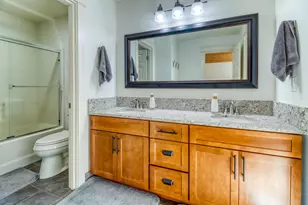 19458 Hollygrape St, Bend, OR 97702 - Photo 17