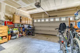 19458 Hollygrape St, Bend, OR 97702 - Photo 29