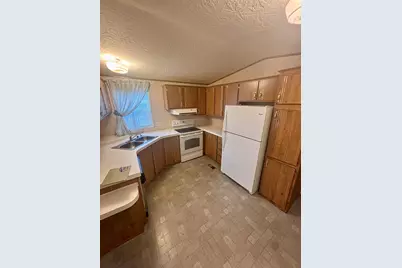 4200 Summers Lane #UNIT 35, Klamath Falls, OR 97603 - Photo 3