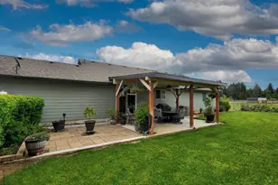 5786 Riverbanks Rd, Grants Pass, OR 97527 - Photo 13