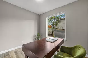 1331 NE Butler Market Rd, Bend, OR 97701 - Photo 19