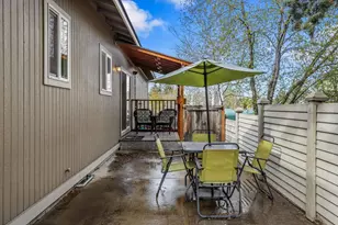 1331 NE Butler Market Rd, Bend, OR 97701 - Photo 23