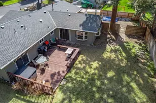 60847 Jasmine Pl, Bend, OR 97702 - Photo 5