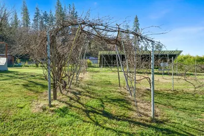 649 Pleasant Valley Road, Merlin, OR 97532 - Photo 17