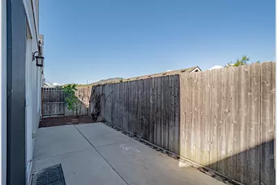 131 Poppy Bay Place, Talent, OR 97540 - Photo 5