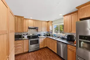 105 W 17th Pl, Coquille, OR 97423 - Photo 19