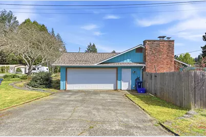 105 W 17th Place, Coquille, OR 97423 - Photo 5