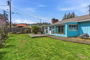 105 W 17th Pl, Coquille, OR 97423 - Photo 9