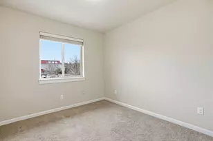 3249 SW 28th St, Redmond, OR 97756 - Photo 27