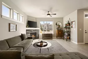 20836 SE Sunniberg Ln, Bend, OR 97702 - Photo 5