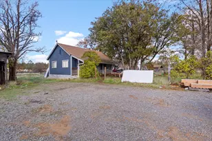 110 Airport Dr, Cave Junction, OR 97523 - Photo 17