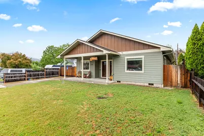 625 Cherry Street, Central Point, OR 97502 - Photo 3