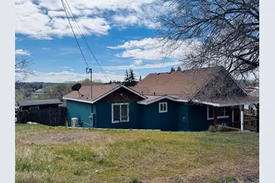 451 SE C Street, Madras, OR 97741 - Photo 11