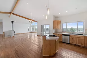 1847 SE Landings Way, Prineville, OR 97754 - Photo 17