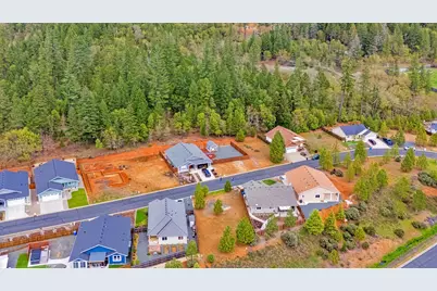 320 Cedar Ridge Drive, Cave Junction, OR 97523 - Photo 5