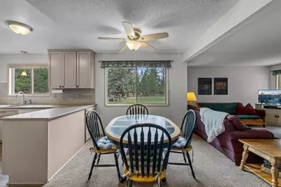 807 E Desperado Trail #101, Sisters, OR 97759 - Photo 19