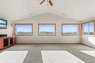 4002 Dry Creek Rd, Medford, OR 97504 - Photo 15