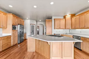 4002 Dry Creek Rd, Medford, OR 97504 - Photo 7