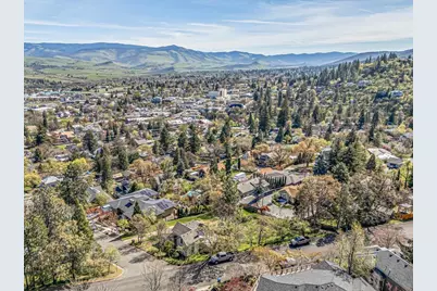 166 Nob Hill Street, Ashland, OR 97520 - Photo 33