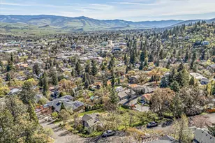 166 Nob Hill St, Ashland, OR 97520 - Photo 33