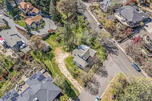 166 Nob Hill St, Ashland, OR 97520 - Photo 3