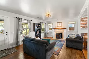 1427 NW Washington Blvd, Grants Pass, OR 97526 - Photo 9